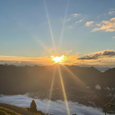 Komfort-ferienwohnung Suedbalkon, Wohnzimmer, 2 Schlafzimmer, Ruhige Lage - Tirol Lägenhet Reutte