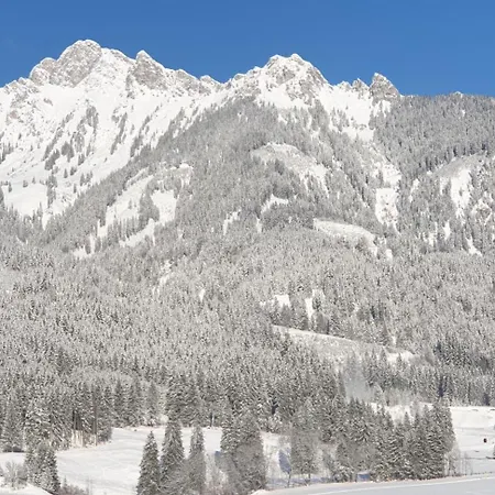 Komfort-ferienwohnung Suedbalkon, Wohnzimmer, 2 Schlafzimmer, Ruhige Lage - Tirol * Reutte