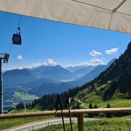 Komfort-ferienwohnung Suedbalkon, Wohnzimmer, 2 Schlafzimmer, Ruhige Lage - Tirol Reutte