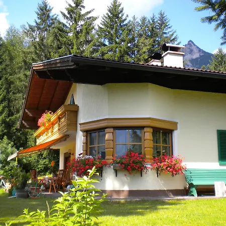 Lägenhet Komfort-ferienwohnung Suedbalkon, Wohnzimmer, 2 Schlafzimmer, Ruhige Lage - Tirol *