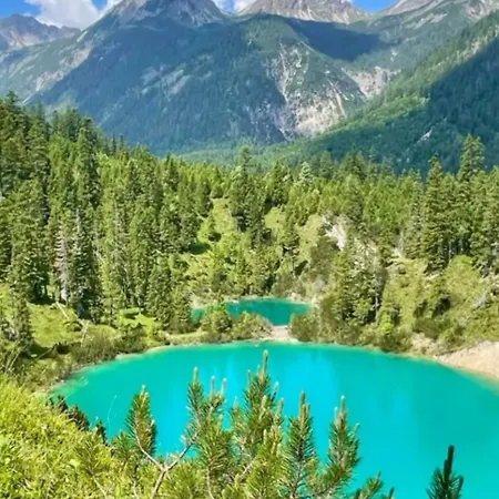 Komfort-ferienwohnung Suedbalkon, Wohnzimmer, 2 Schlafzimmer, Ruhige Lage - Tirol Reutte