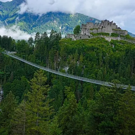 Komfort-ferienwohnung Suedbalkon, Wohnzimmer, 2 Schlafzimmer, Ruhige Lage - Tirol *