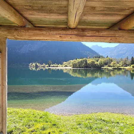 Komfort-ferienwohnung Suedbalkon, Wohnzimmer, 2 Schlafzimmer, Ruhige Lage - Tirol
