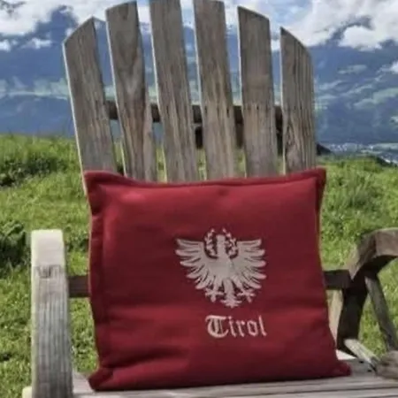 Einzigartig, Bergblick, Erholung Pur, Komfort, Balkon, Wohnzimmer, 2 Schlafzimmer, Ruhig Apartament Reutte