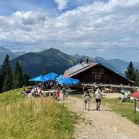 Einzigartig, Bergblick, Erholung Pur, Komfort, Balkon, Wohnzimmer, 2 Schlafzimmer, Ruhig Lägenhet