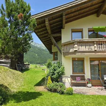 Lägenhet Einzigartig, Bergblick, Erholung Pur, Komfort, Balkon, Wohnzimmer, 2 Schlafzimmer, Ruhig