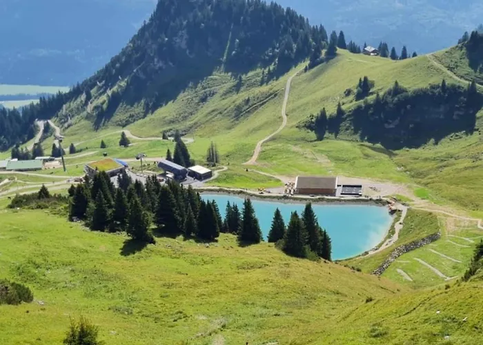 Apartment Einzigartig, Bergblick, Erholung Pur, Komfort, Balkon, Wohnzimmer, 2 Schlafzimmer, Ruhig *