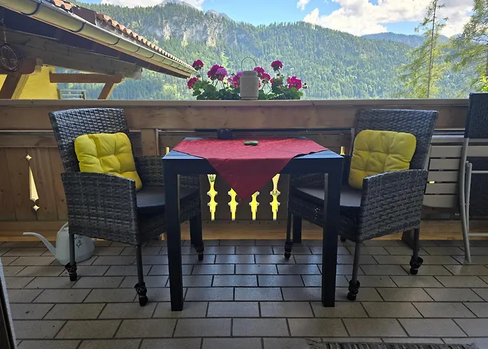 Apartment Einzigartig, Bergblick, Erholung Pur, Komfort, Balkon, Wohnzimmer, 2 Schlafzimmer, Ruhig *